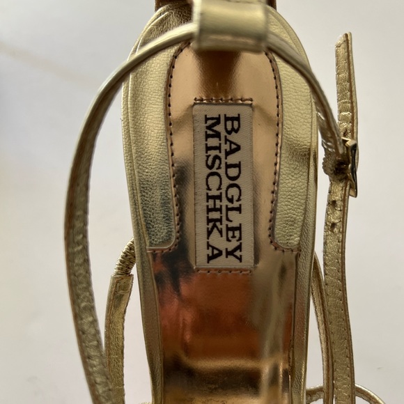 BADGLEY MISCHKA  Metallic gold platform, stiletto straps heels. Size 9.5 - Picture 6 of 11